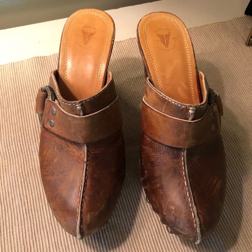 Frye Reese Low Mule